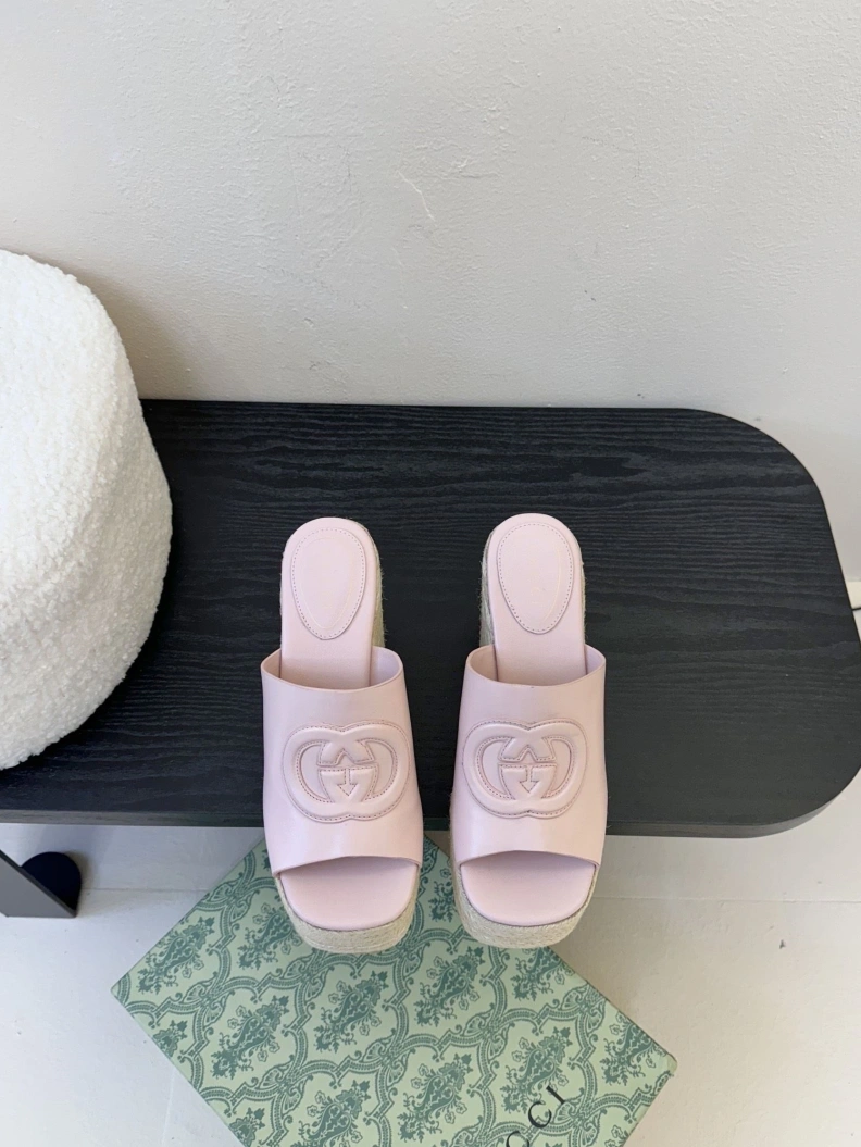 Fashionable Gxccx Sandals 155115