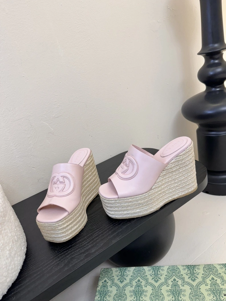 Fashionable Gxccx Sandals 155115