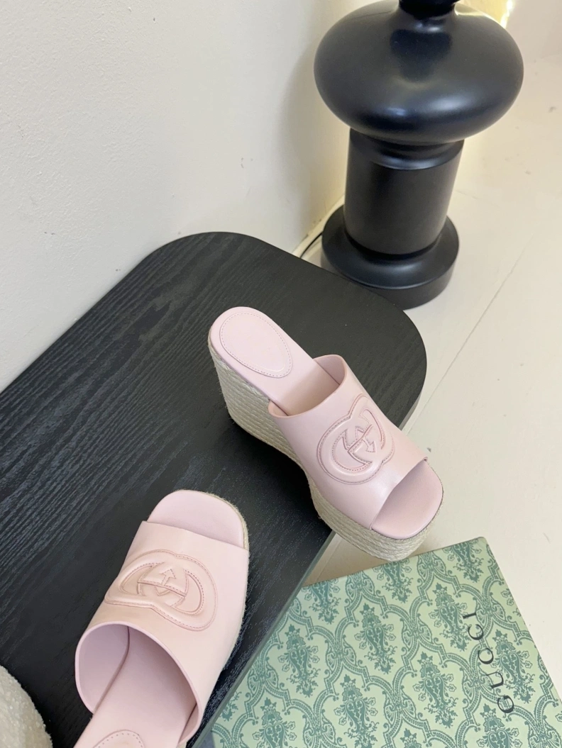 Fashionable Gxccx Sandals 155115