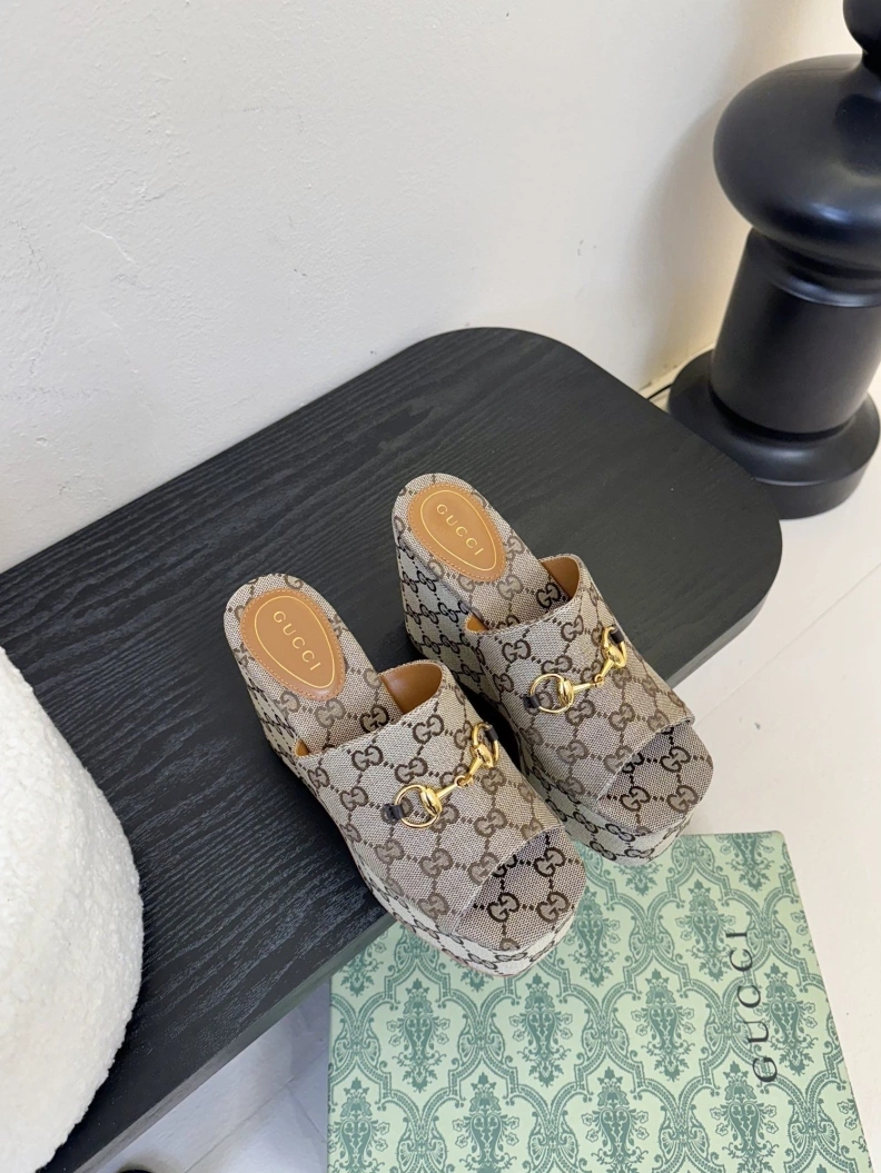 EyeCatching Gxccx Sandals 155116