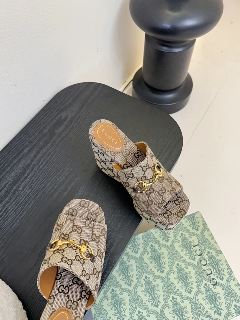EyeCatching Gxccx Sandals 155116
