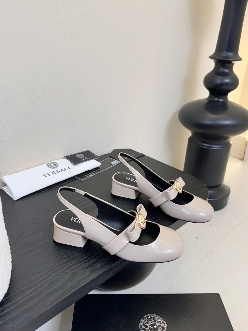 Gxvxnchy Sandals Minimalist 151709