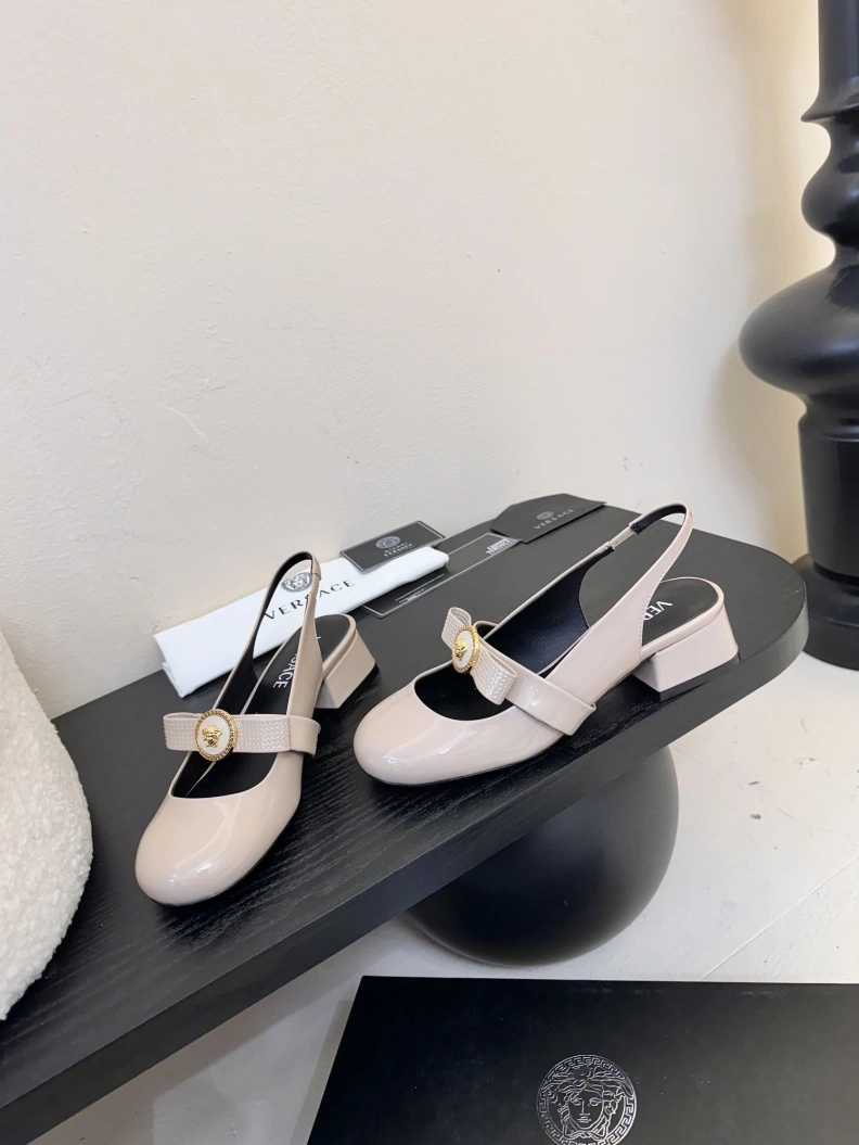 Gxvxnchy Sandals Minimalist 151709