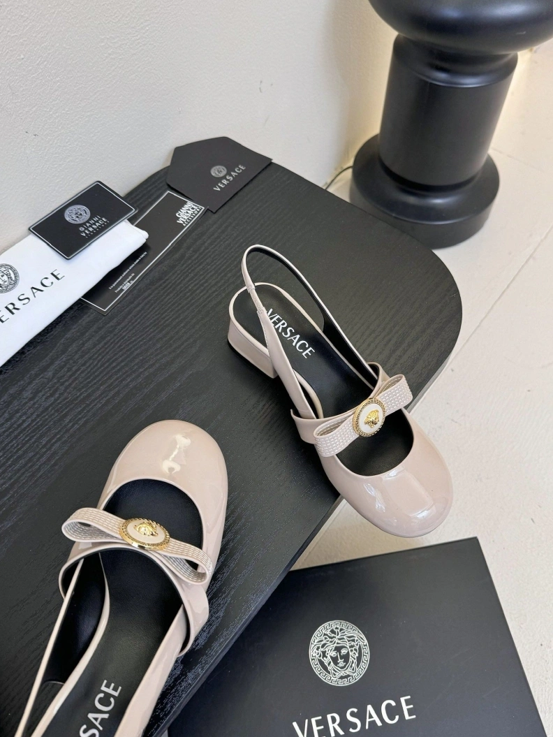 Gxvxnchy Sandals Minimalist 151709