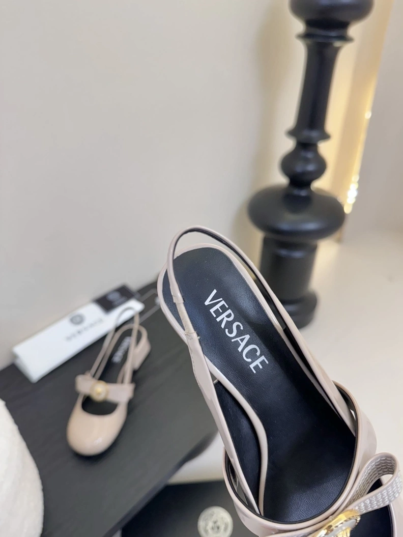 Gxvxnchy Sandals Minimalist 151709