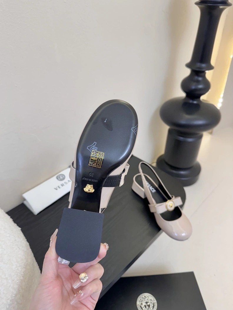 Gxvxnchy Sandals Minimalist 151709