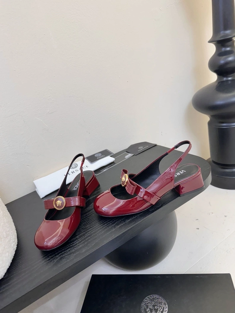 Sophisticated Gxvxnchy Sandals 151706
