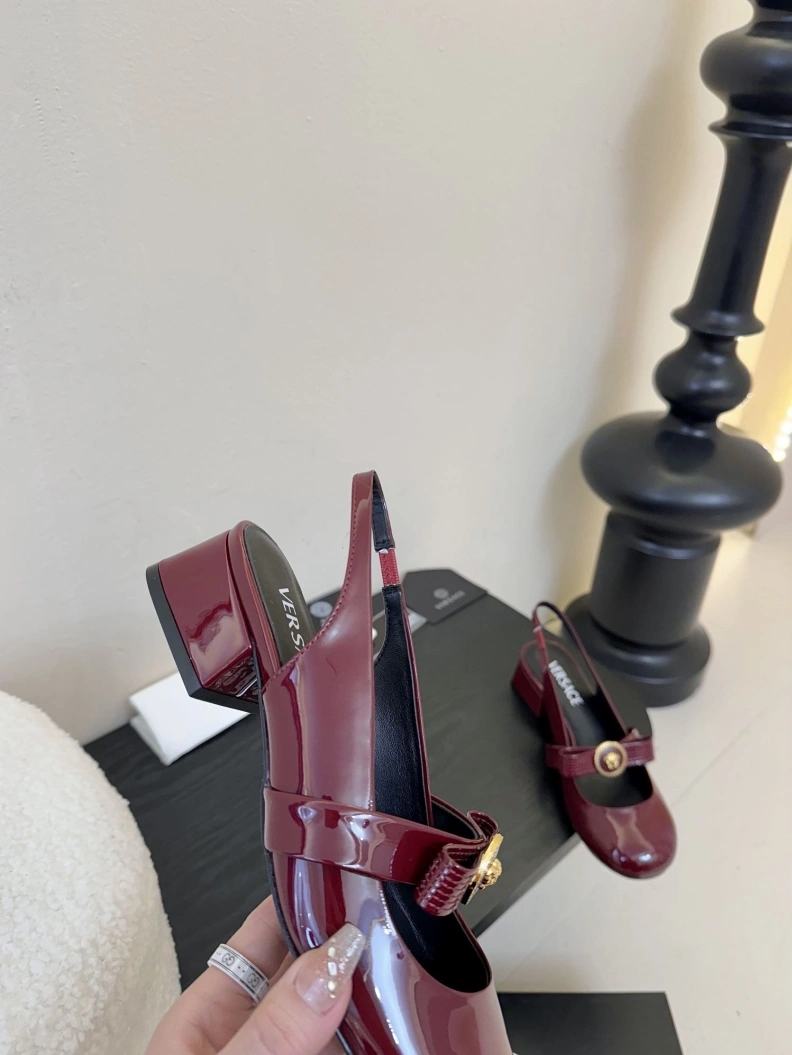 Sophisticated Gxvxnchy Sandals 151706