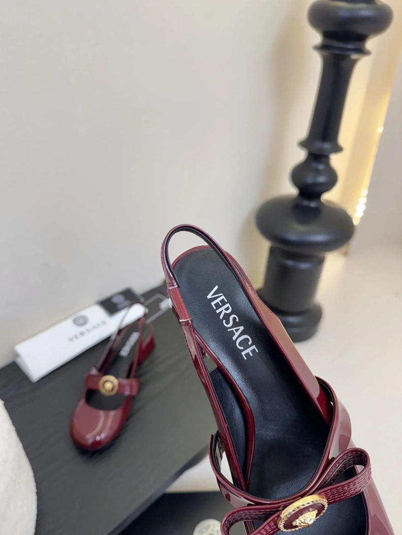 Sophisticated Gxvxnchy Sandals 151706