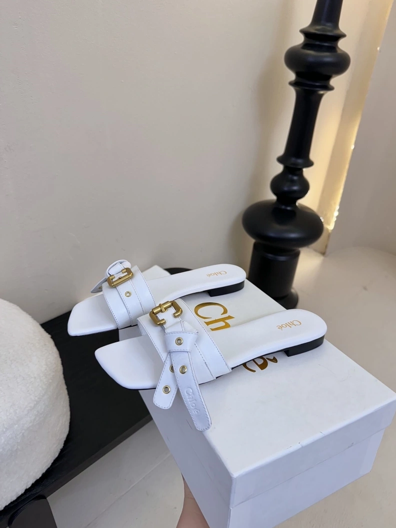 Functional Chlxx Slippers 133703