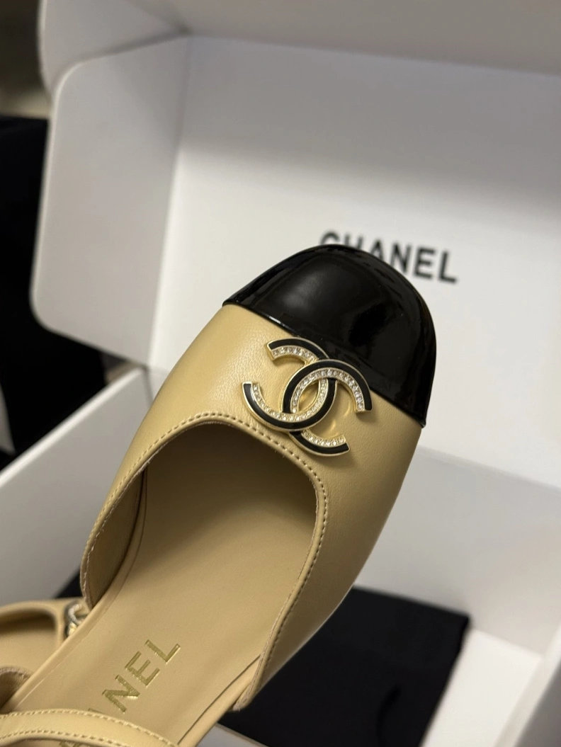 Chxnxl Sandals Bright 117288