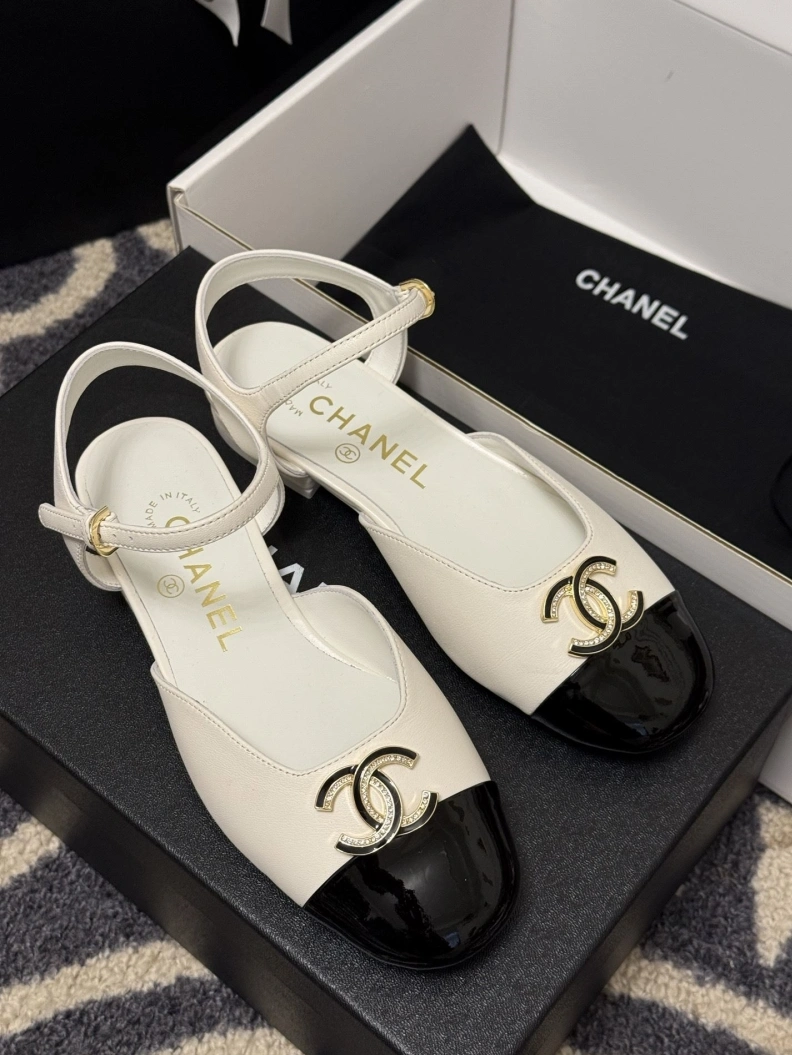 Durable Chxnxl Sandals 117279