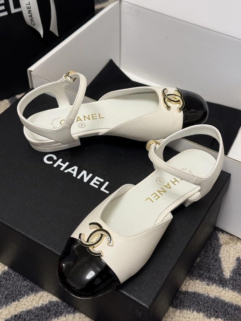 Durable Chxnxl Sandals 117279