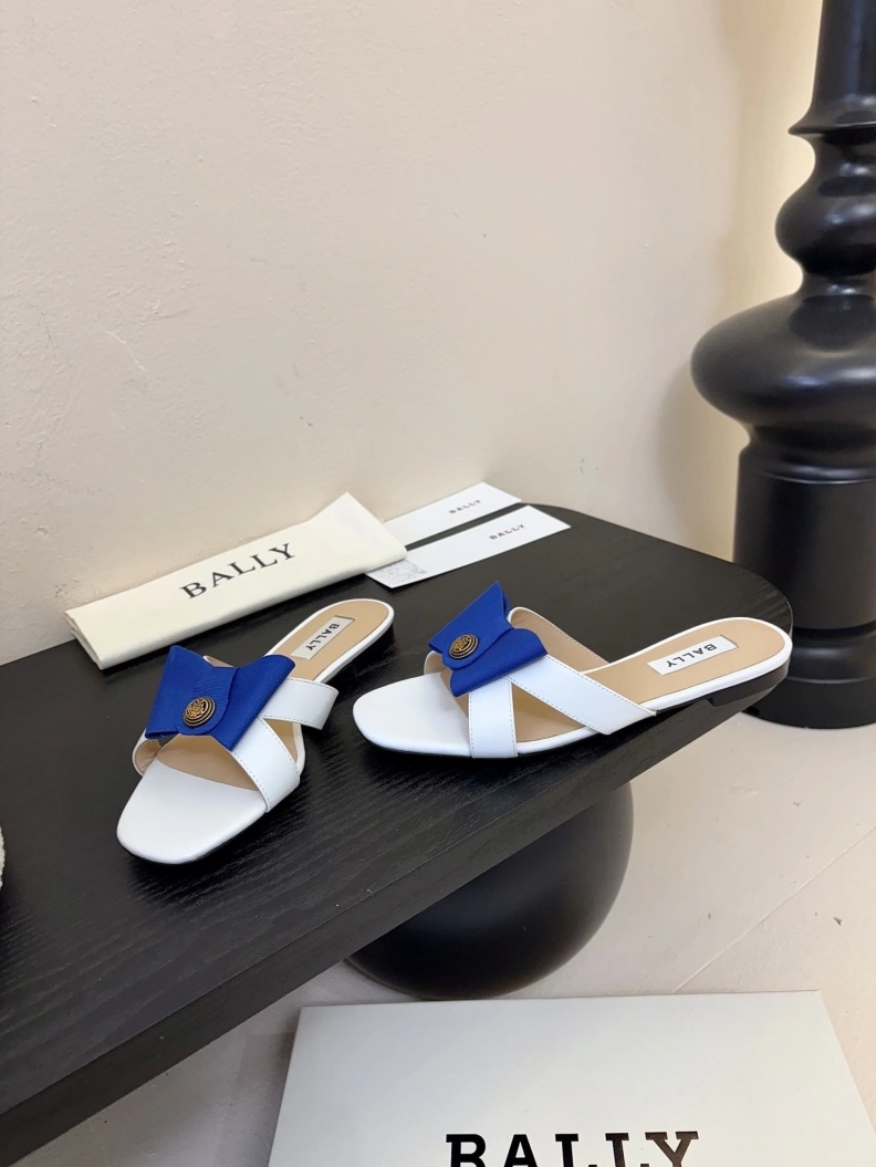 NewStyle Othxr Sandals 208324