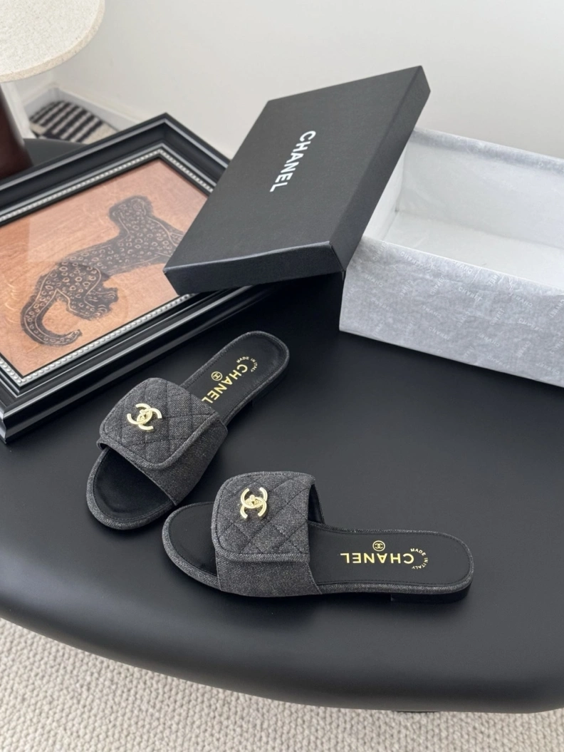 Chxnxl Slippers Compact 116987