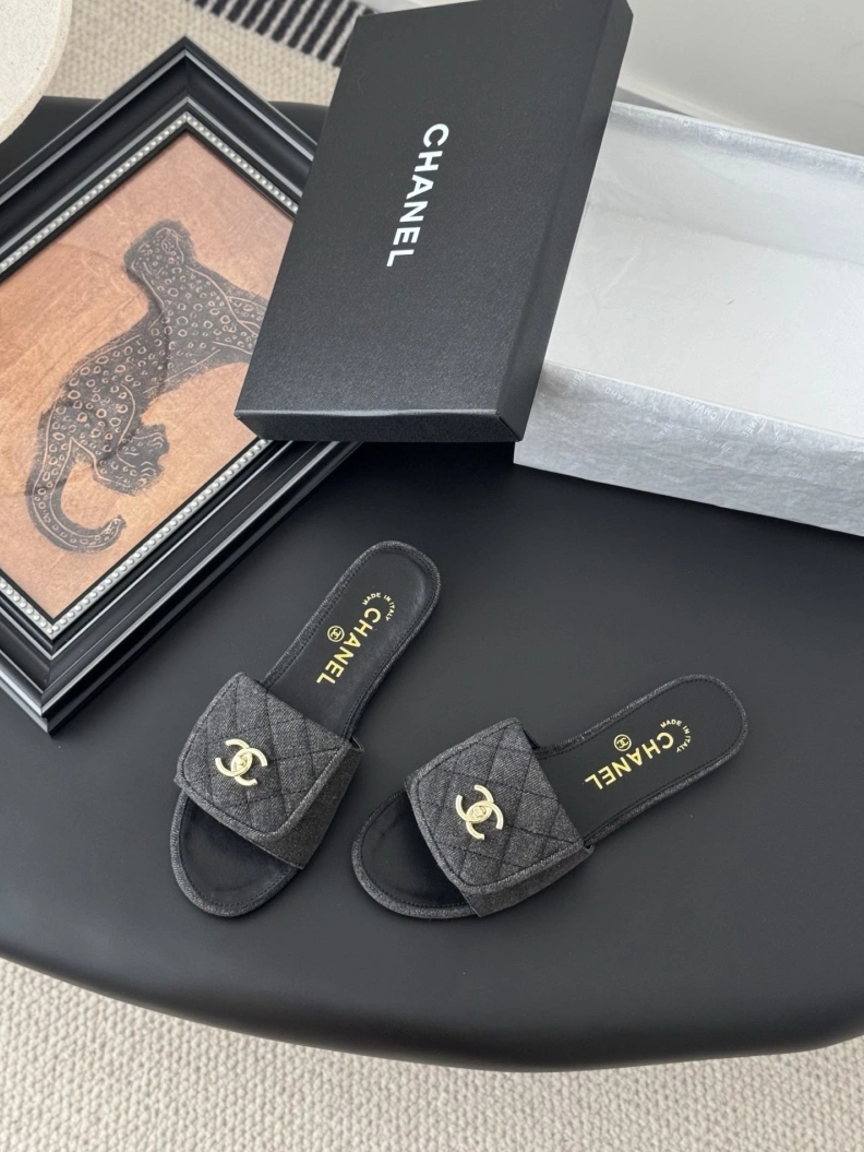 Chxnxl Slippers Compact 116987
