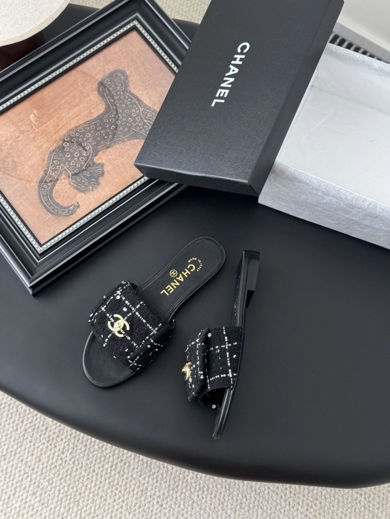 Chxnxl Slippers UrbanStyle 116988