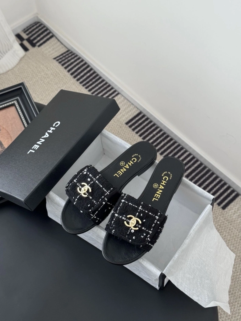 Chxnxl Slippers UrbanStyle 116988