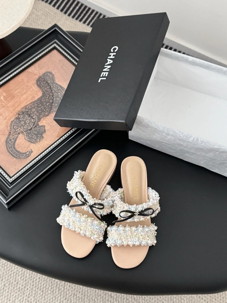 Bright Chxnxl Sandals 117265