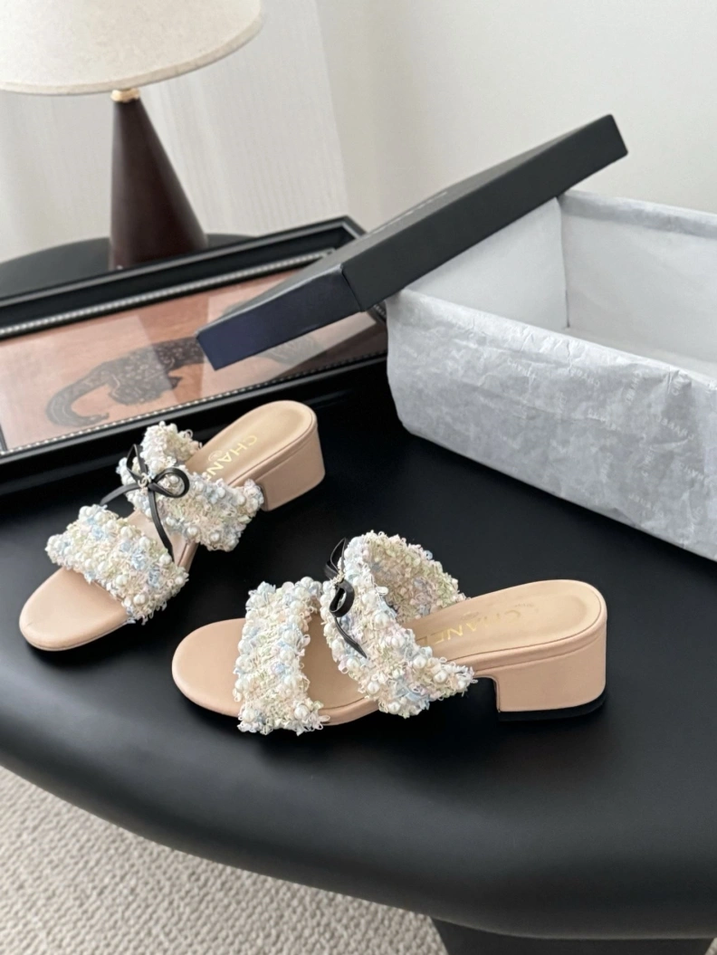 Bright Chxnxl Sandals 117265