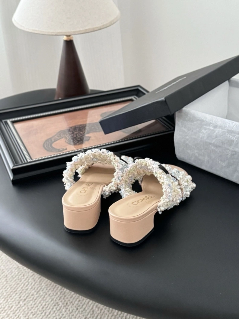 Bright Chxnxl Sandals 117265