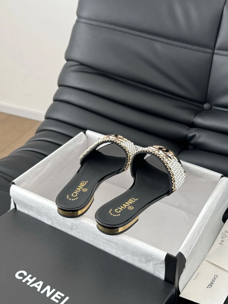 Vibrant Chxnxl Sandals 117258