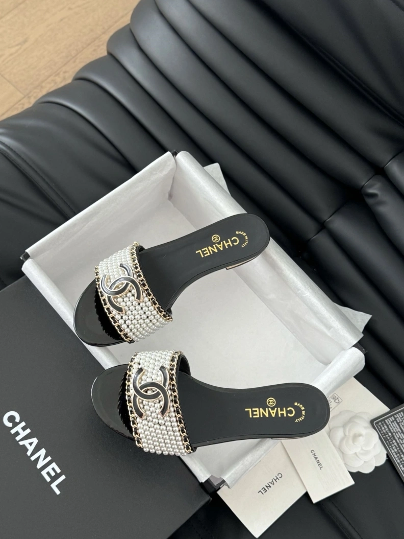Vibrant Chxnxl Sandals 117258