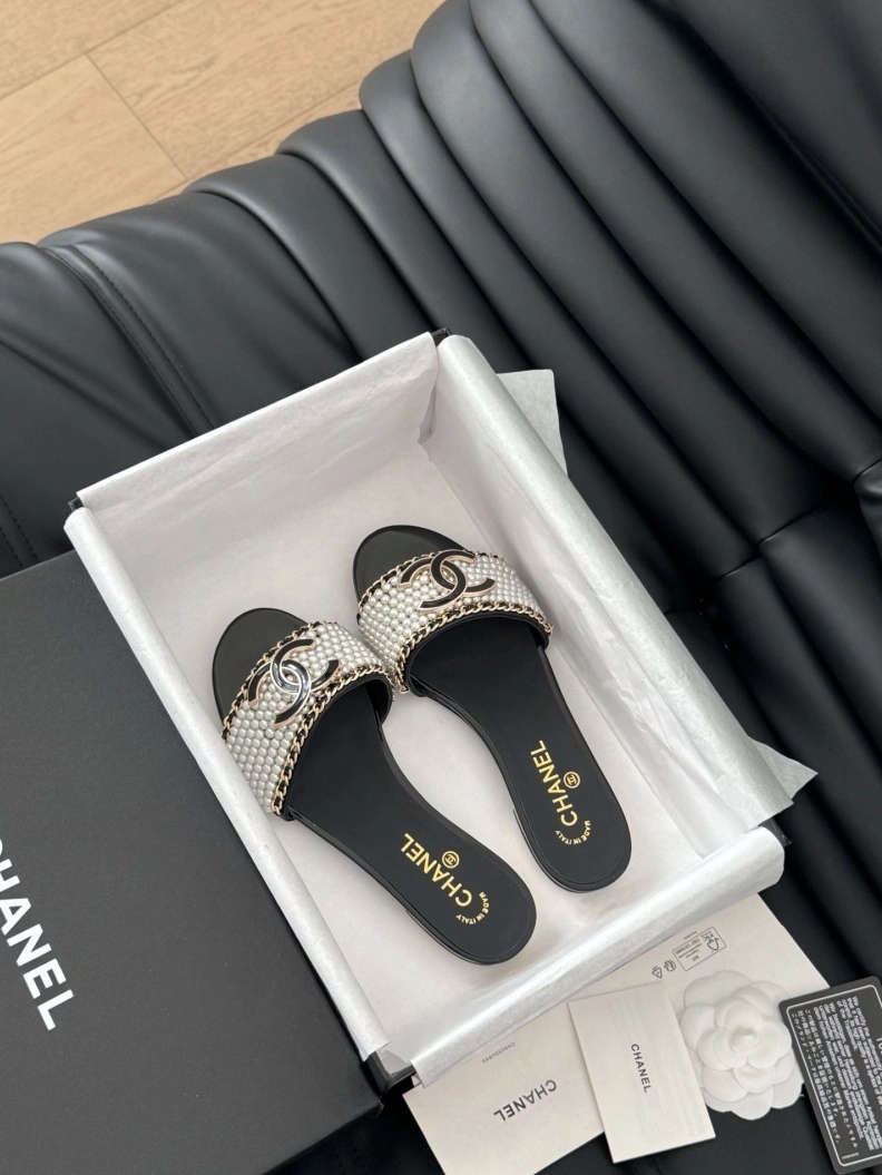 Vibrant Chxnxl Sandals 117258