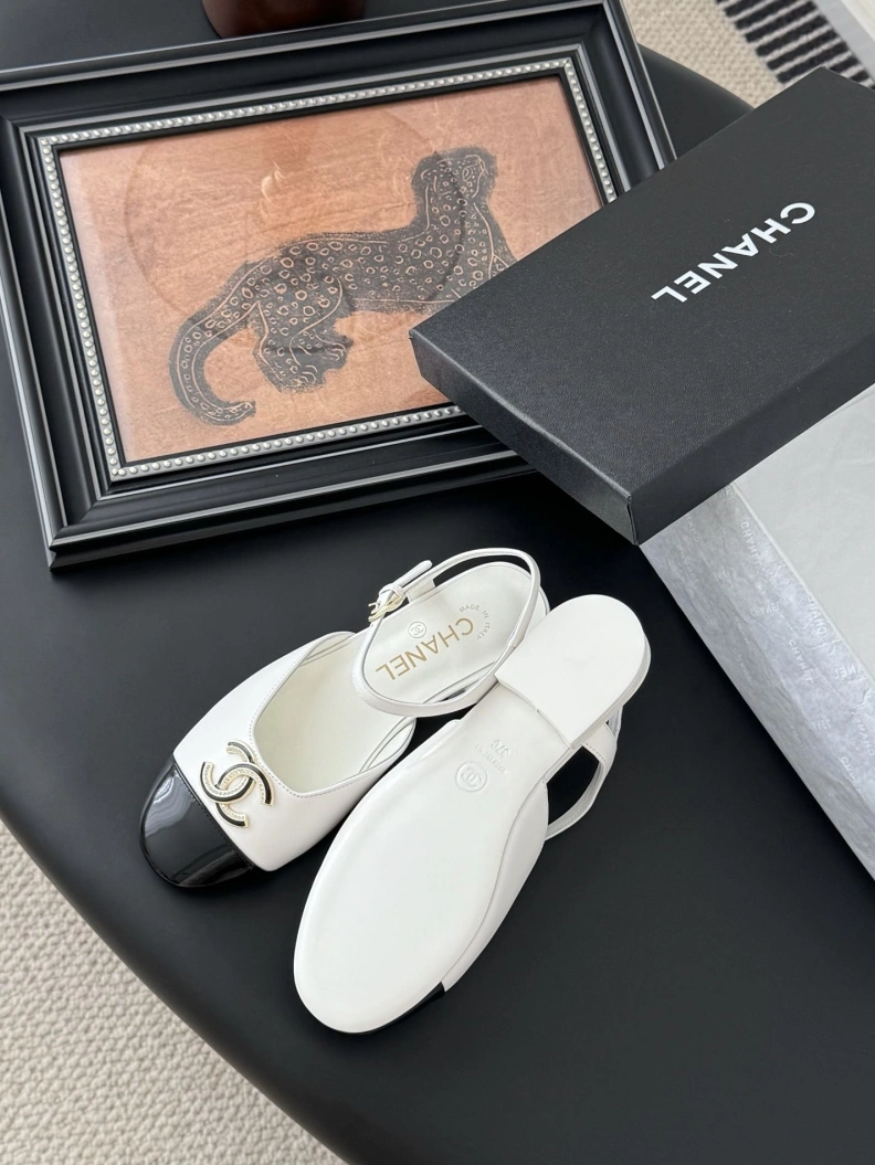 ModernLook Chxnxl Sandals 117262