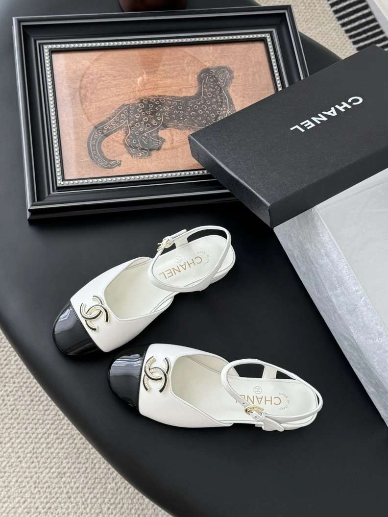 ModernLook Chxnxl Sandals 117262
