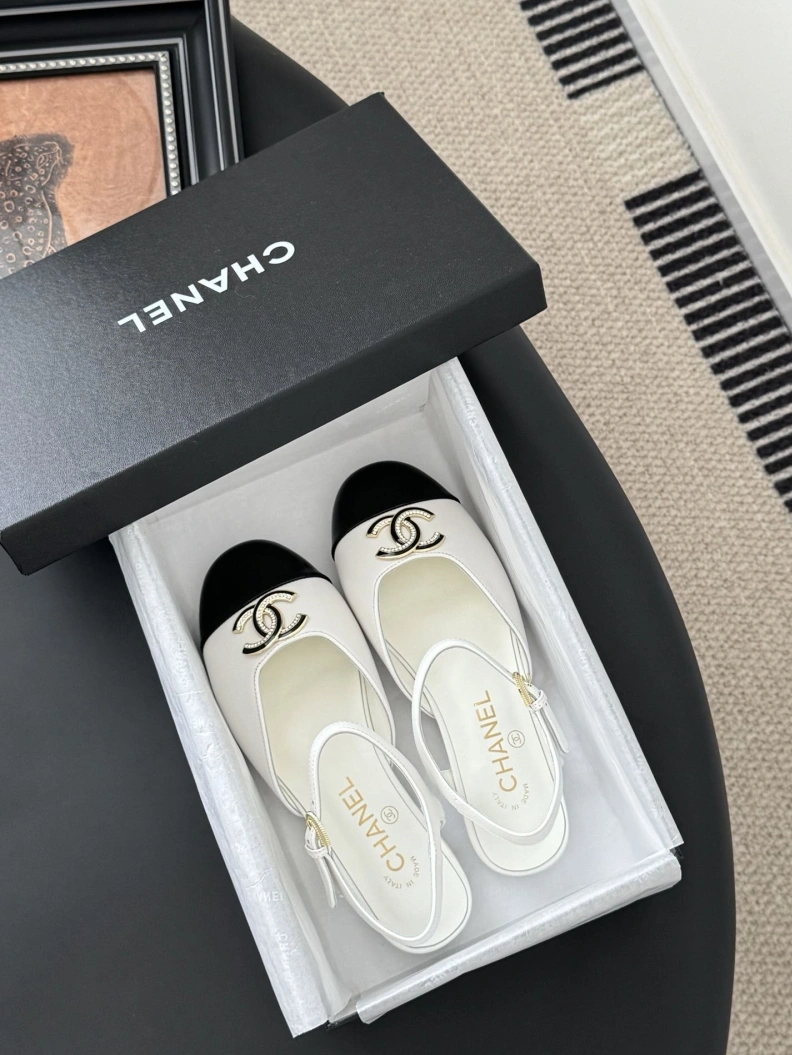 ModernLook Chxnxl Sandals 117262