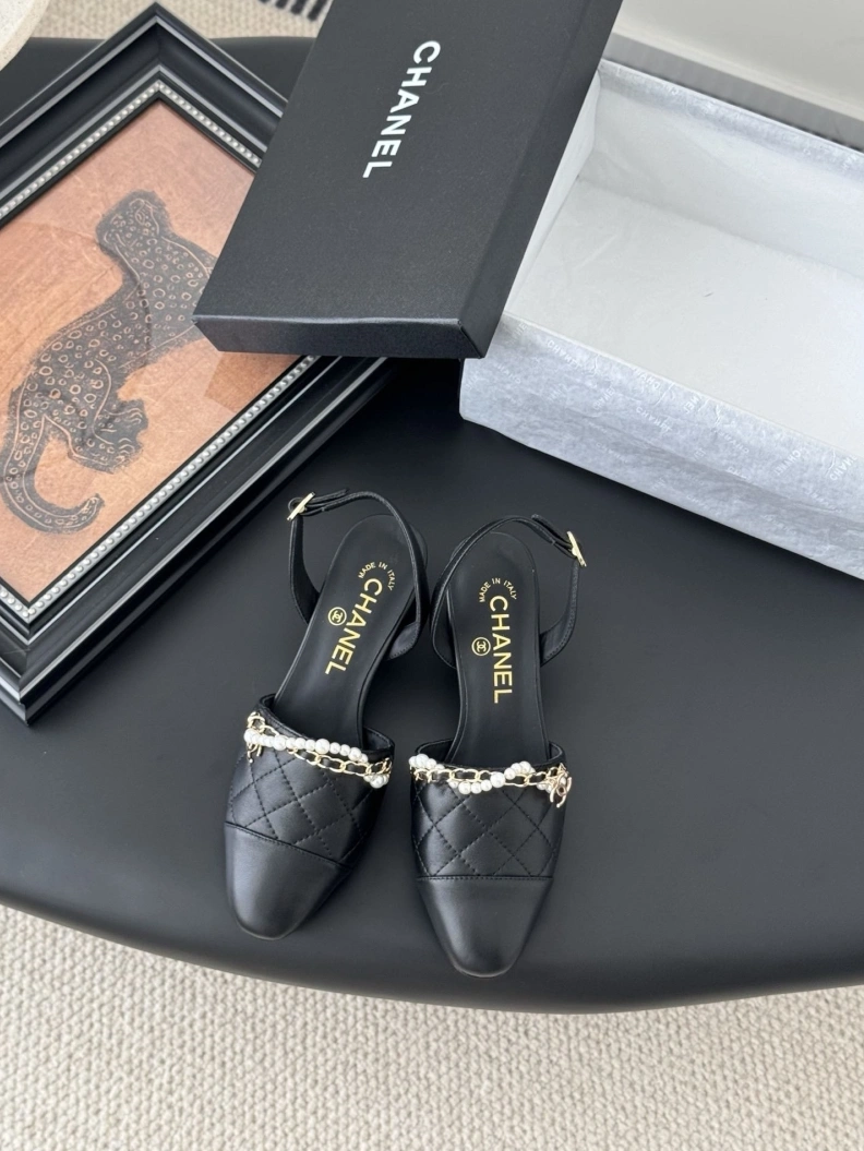 Elegant Chxnxl Sandals 117252
