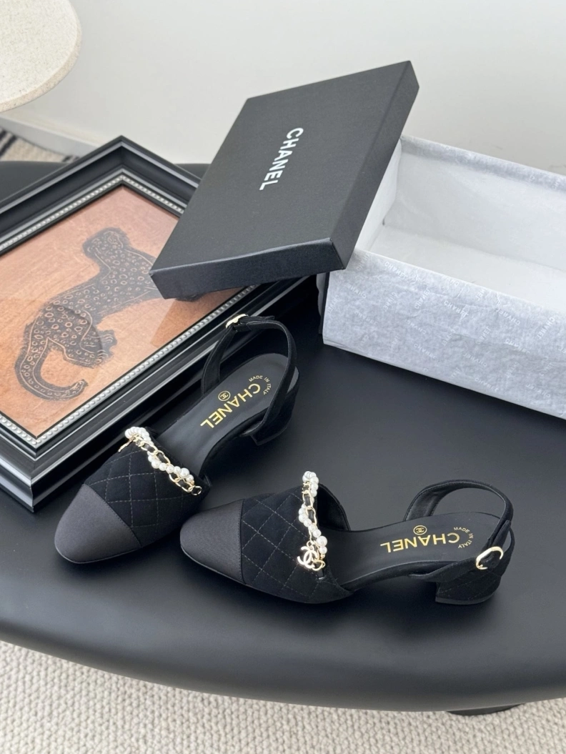 Chxnxl Sandals Practical 117253