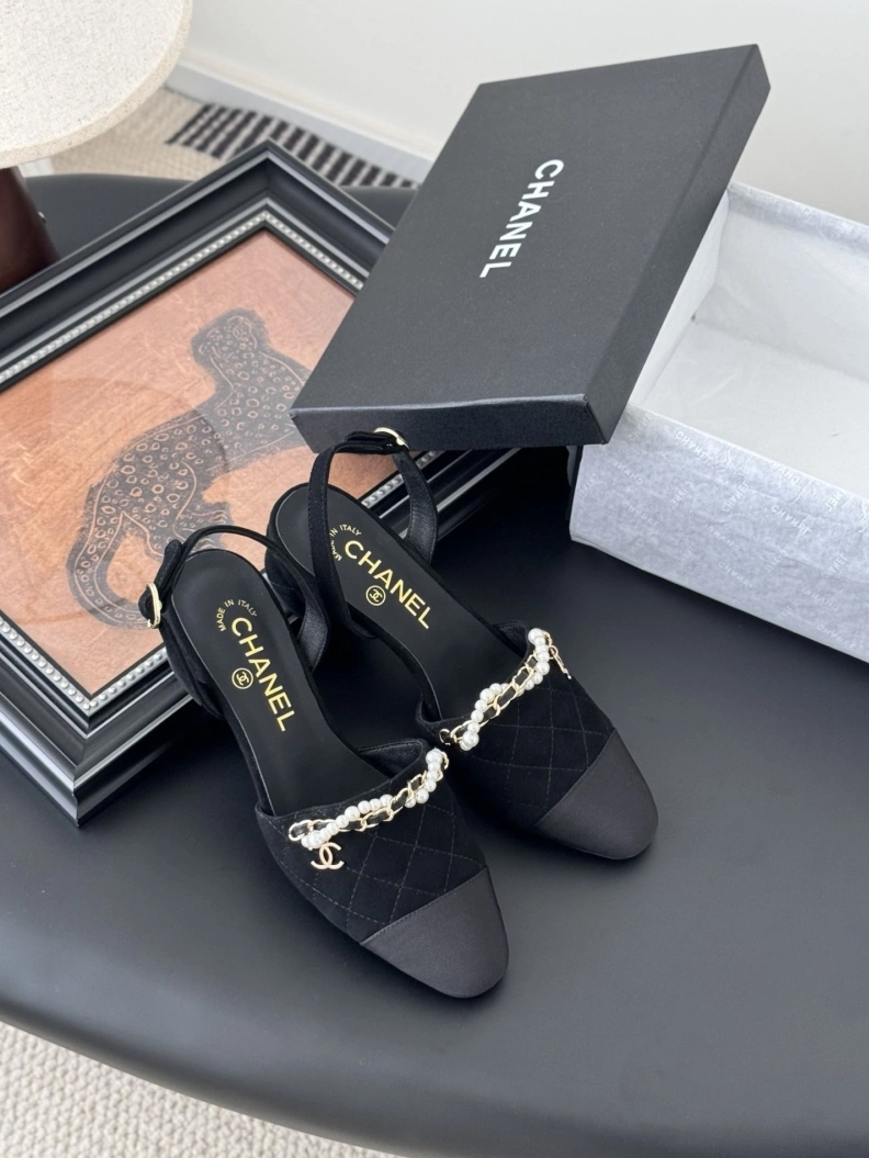 Chxnxl Sandals Practical 117253