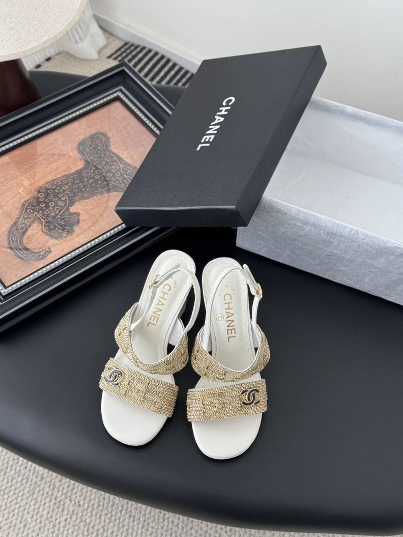 Vibrant Chxnxl Sandals 117251