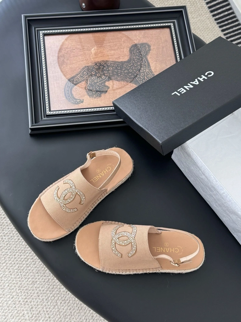 Resilient Chxnxl Sandals 117242