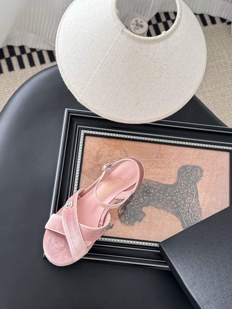 Reliable Chxnxl Sandals 117233