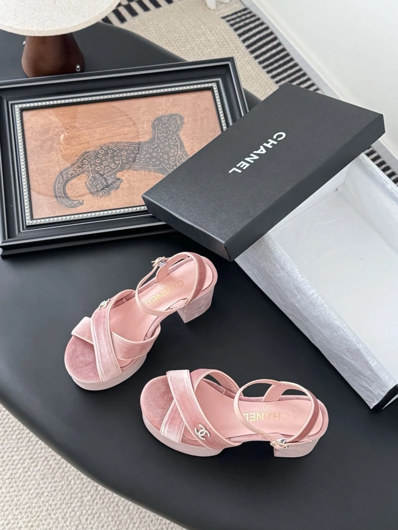 Reliable Chxnxl Sandals 117233