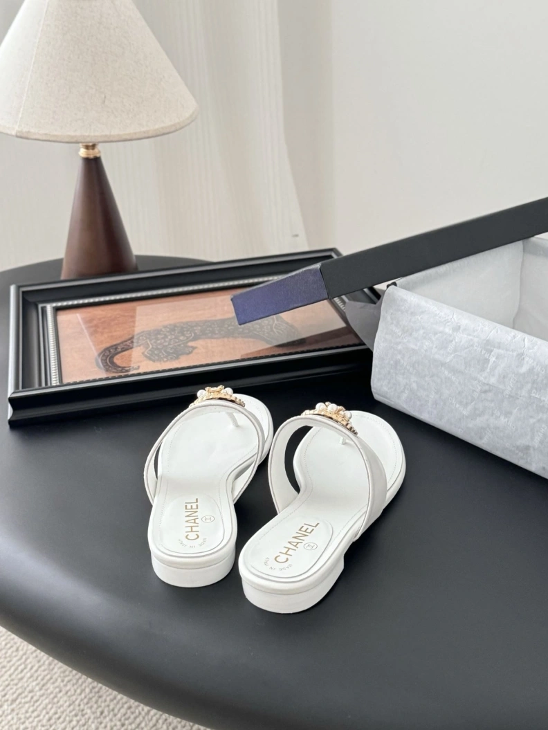 Timeless Chxnxl Sandals 117225