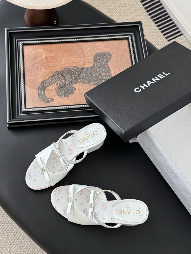 Efficient Chxnxl Sandals 117215