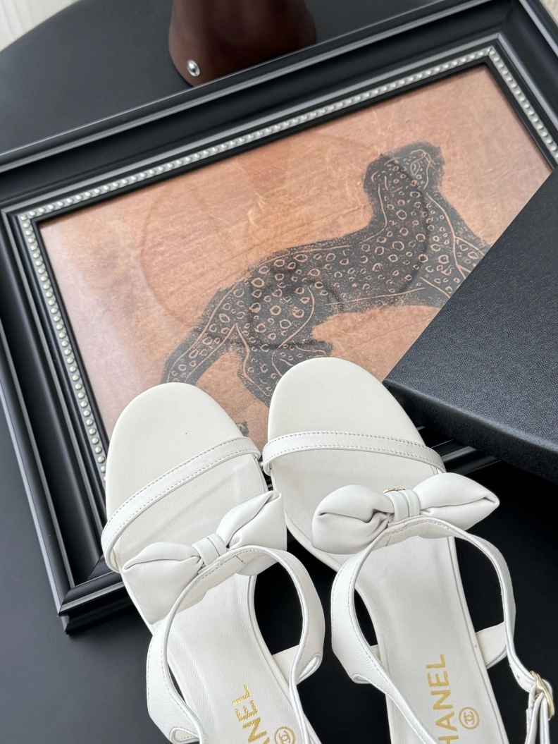 Fashionable Chxnxl Sandals 117206