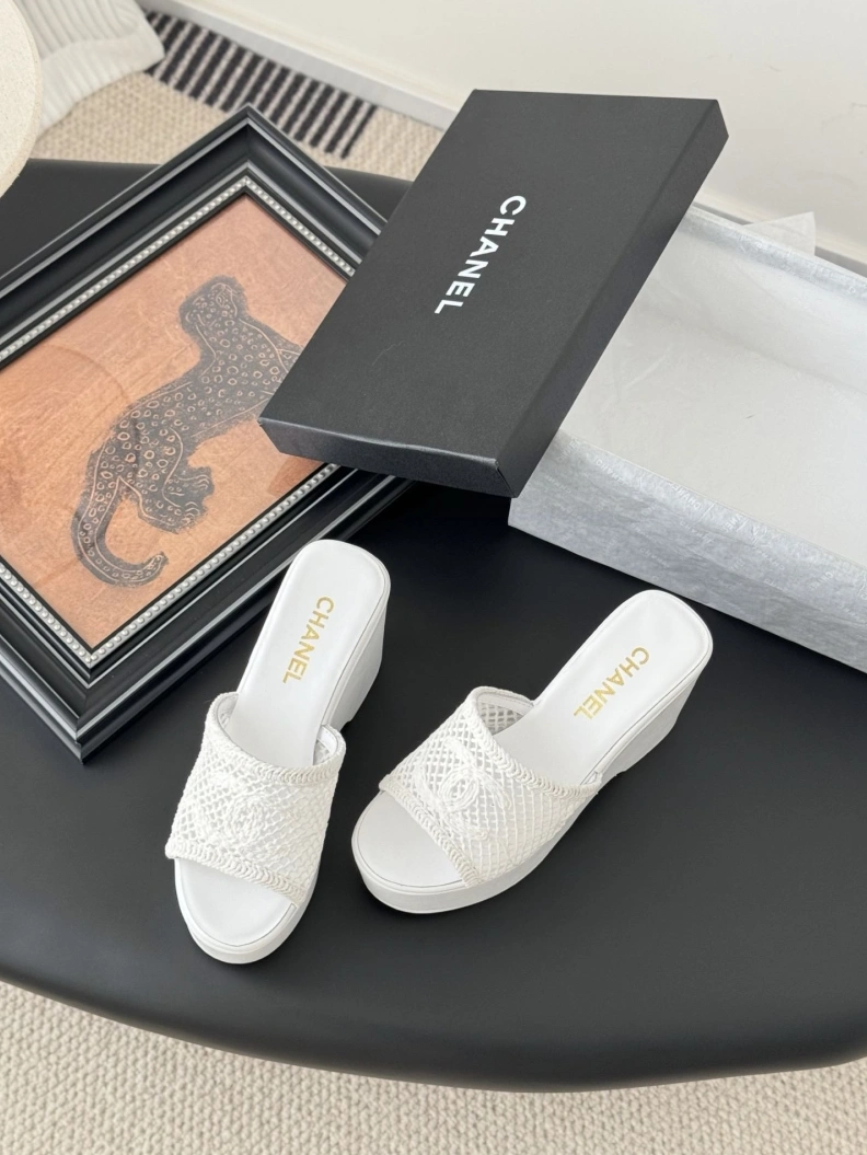 Bold Chxnxl Sandals 117201