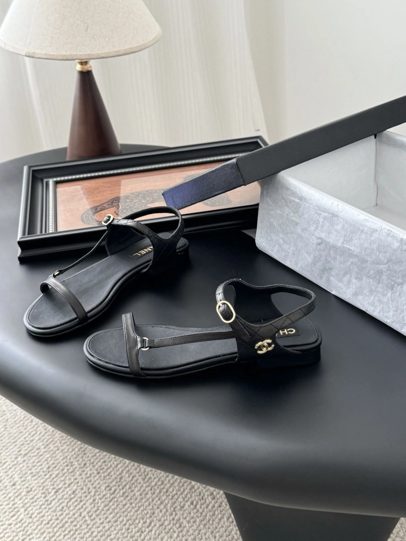 NewStyle Chxnxl Sandals 117194