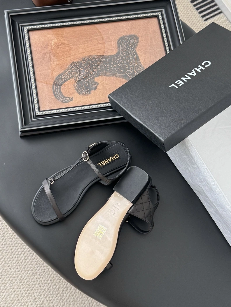 NewStyle Chxnxl Sandals 117194