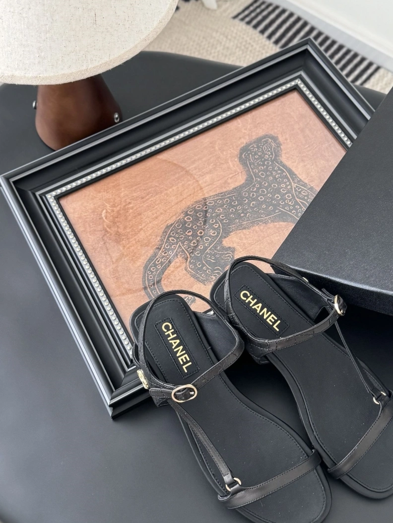 NewStyle Chxnxl Sandals 117194