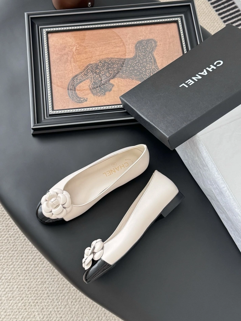 Sleek Chxnxl Flat Shoes 117591