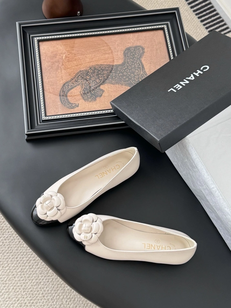 Sleek Chxnxl Flat Shoes 117591