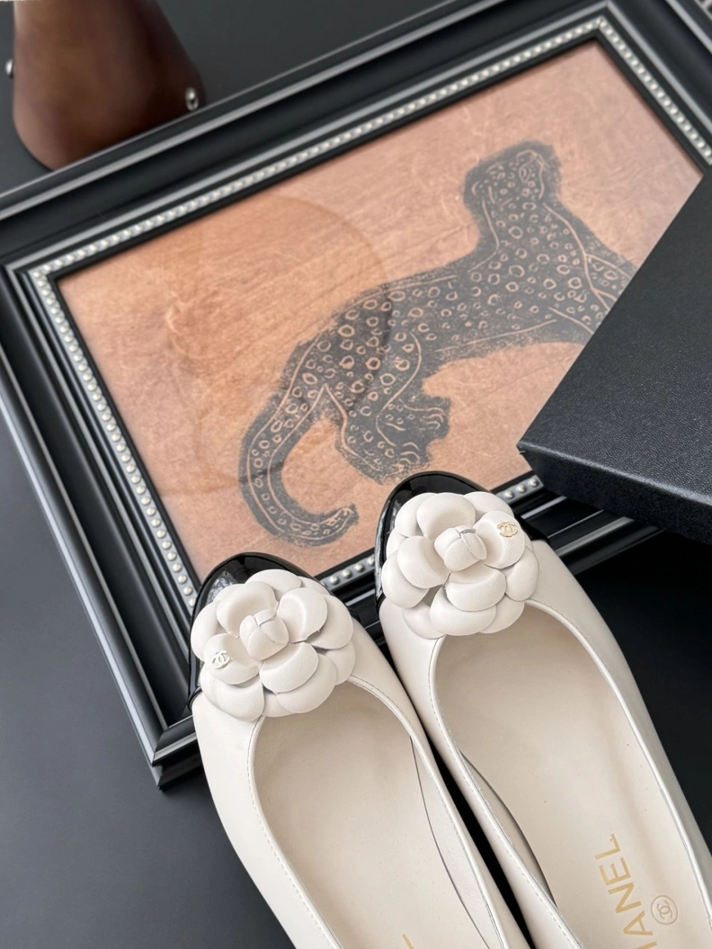 Sleek Chxnxl Flat Shoes 117591