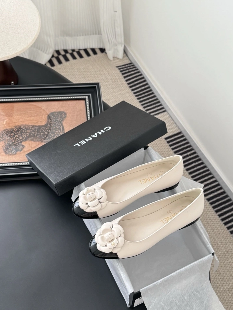 Sleek Chxnxl Flat Shoes 117591