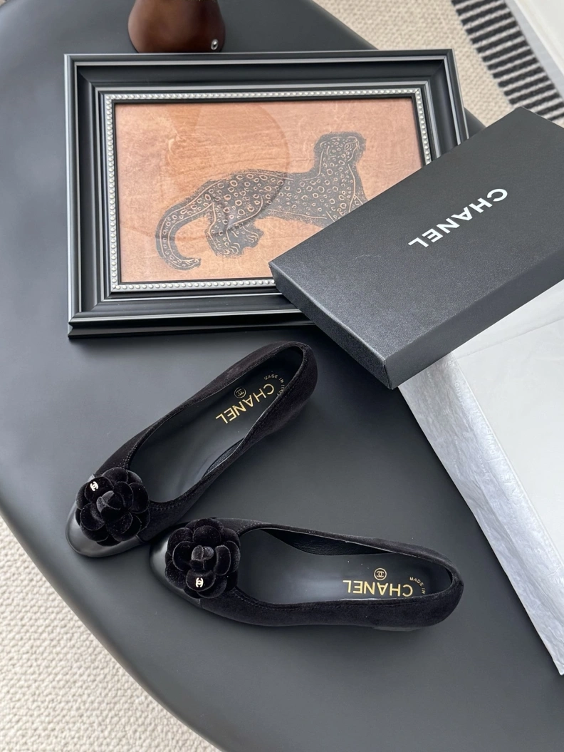 Trendsetting Chxnxl Flat Shoes 117585